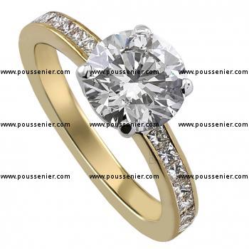 solitairering brilliant and princess-cut diamonds on the side