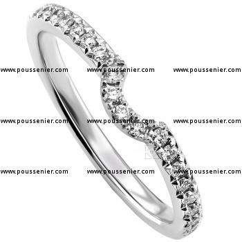 alliance ring gezet met briljant geslepen diamanten kasteel gezet met een kleine curve en aanschuifbaar of samendraagbaar bij verlovingsring RG0903CUS/35