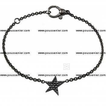 rolo bracelet with a star castle set with black brilliant cut diamonds