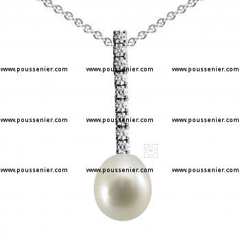 pearl pendant with a row of brilliant cut diamonds with a teardrop-shaped white cultured pearl