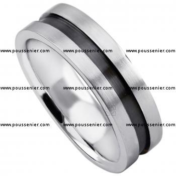 handmade wedding ring with an engraving or gutter with a black rhodium layer inside